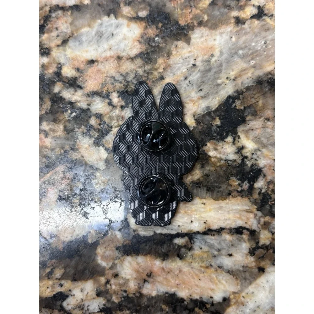 LABUBU ENAMEL PIN-Brown NO TAGS